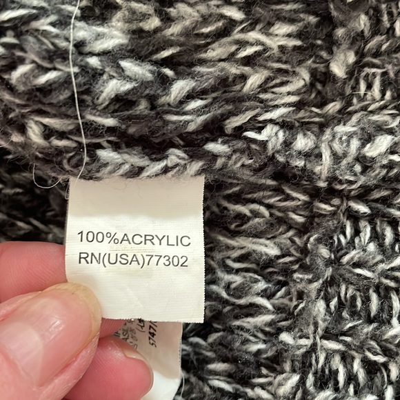 Zara chunky knit one button short cardigan, elbow sleeves shawl collar. - Picture 9 of 11